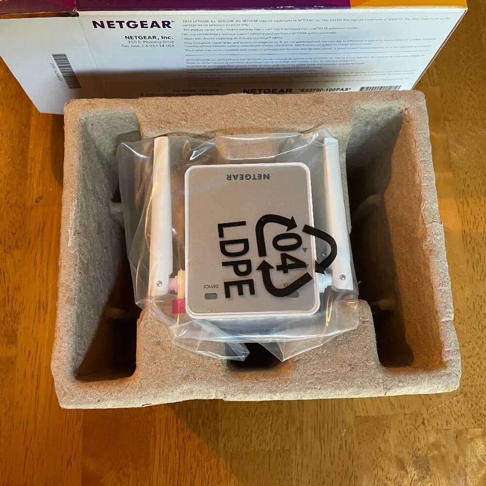 NETGEAR N300 WiFi Range Extender - Picture 7 of 7